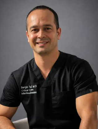 Professional portrait of Sergio E. Trevino, MD, MBA, featured Conzultos expert